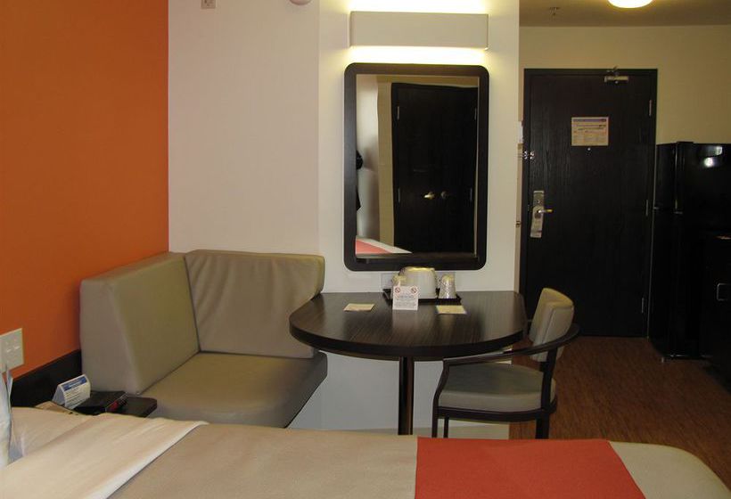 Motel 6 Airdrie | Airdrie | Alberta | Canada 3