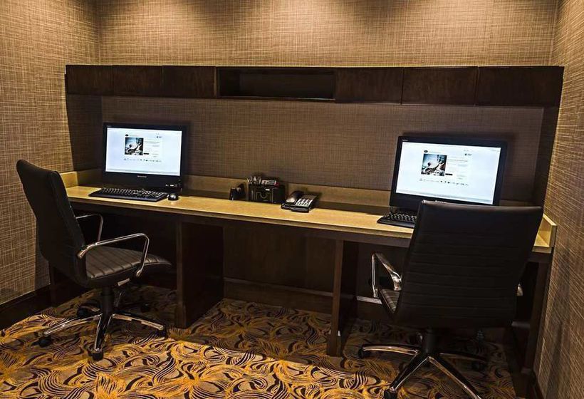 Hotel Hampton Inn By Hilton Ottawa Airport | Ottawa | Ontario | Canada 7