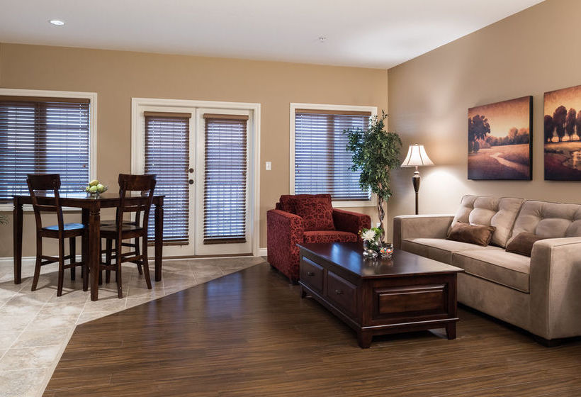 Hotel The Castle At Swan Lake | Vernon | British Columbia | Canada 15