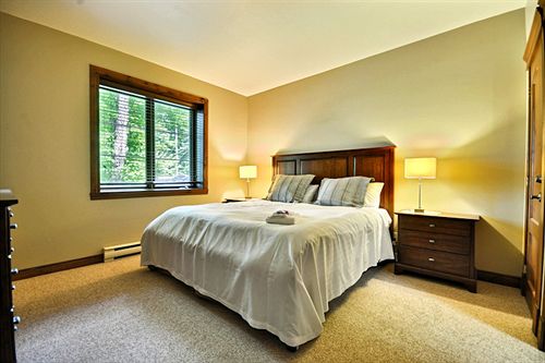 Hotel Tremblant Sunstar Condominiums | Mont Tremblant | Quebec | Canada 13