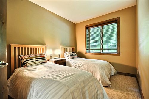 Hotel Tremblant Sunstar Condominiums | Mont Tremblant | Quebec | Canada 16