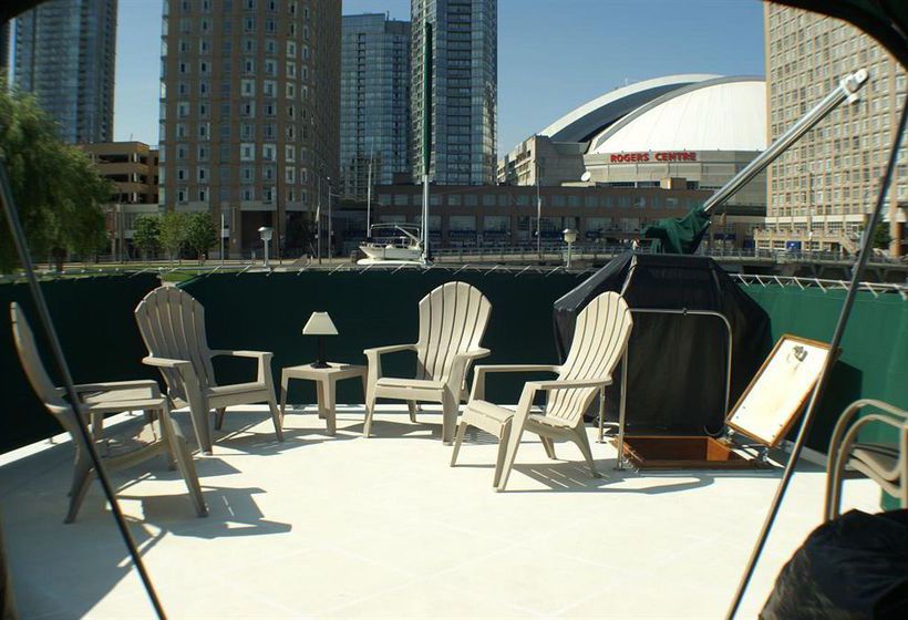 Bed and Breakfast Making Waves Boatel | Toronto | Ontario | Canada 11