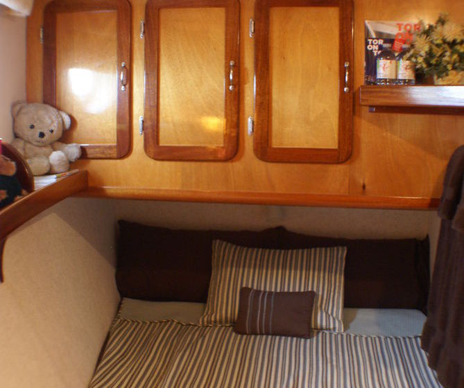 Bed and Breakfast Making Waves Boatel | Toronto | Ontario | Canada 20