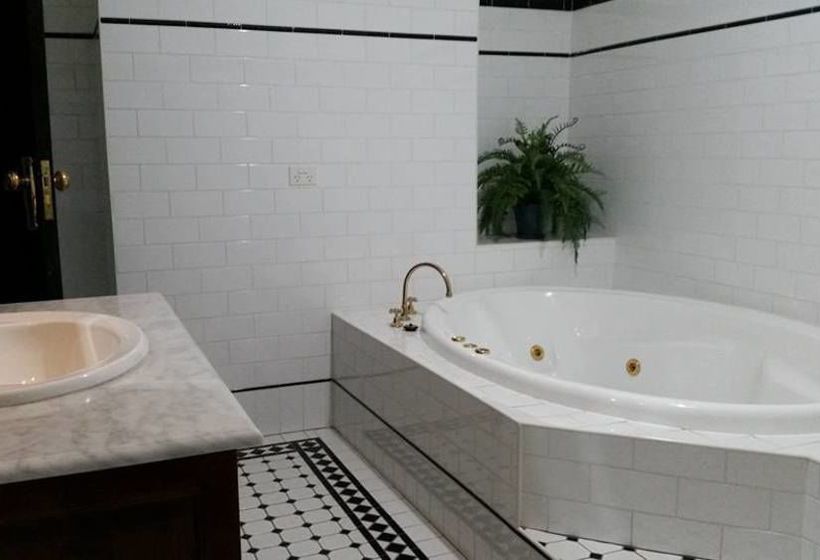 Pension Petersons Armidale Winery And Guesthouse | Armidale | New South Wales | Australia 2