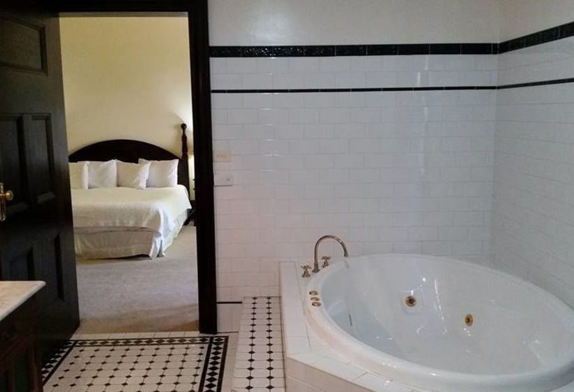 Pension Petersons Armidale Winery And Guesthouse | Armidale | New South Wales | Australia 3