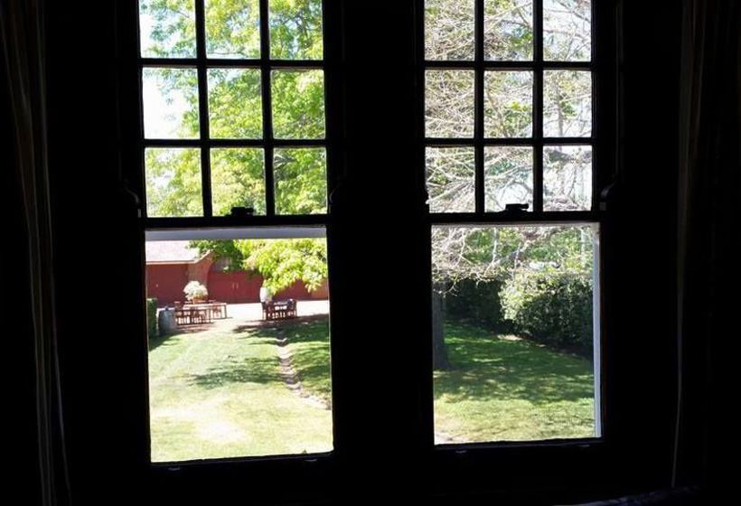 Pension Petersons Armidale Winery And Guesthouse | Armidale | New South Wales | Australia 5