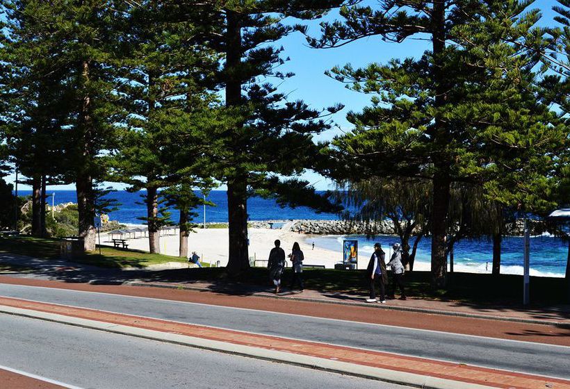 Cottesloe Beach Chalets | Cottesloe | Western Australia | Australia 7