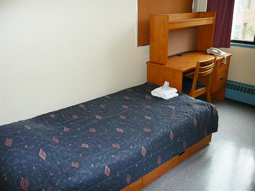 Hostel Neill-wycik Backpackers | Toronto | Ontario | Canada 15