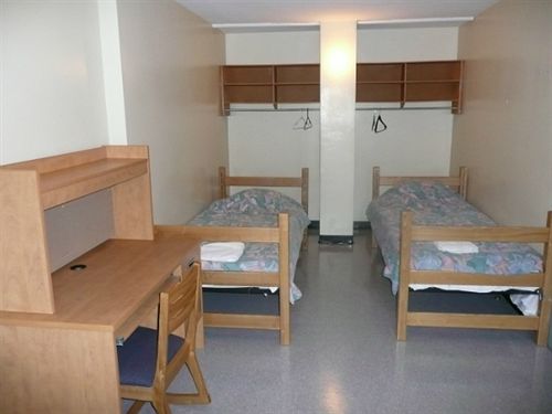 Hostel Neill-wycik Backpackers | Toronto | Ontario | Canada 17