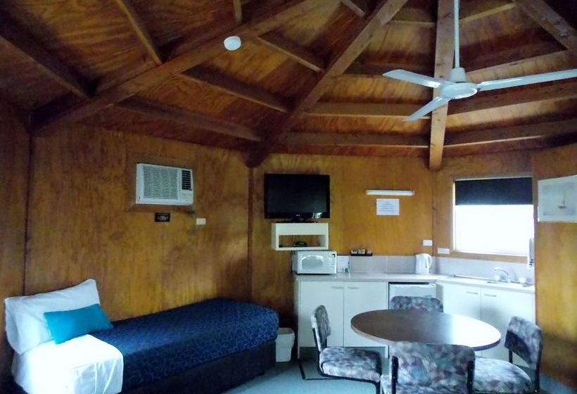 Wunpalm Motel & Holiday Cabins | Maroochydore | Queensland | Australia 8