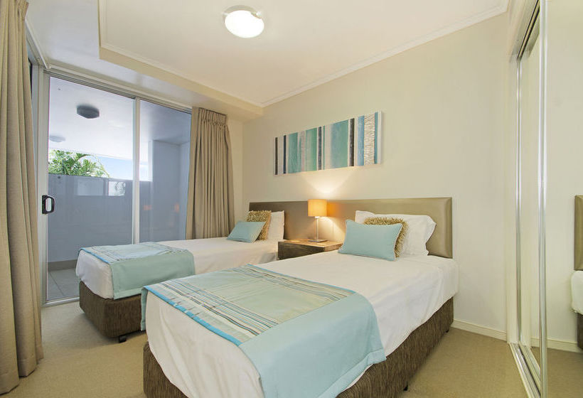 Waves Maroochy River | Maroochydore | Queensland | Australia 4