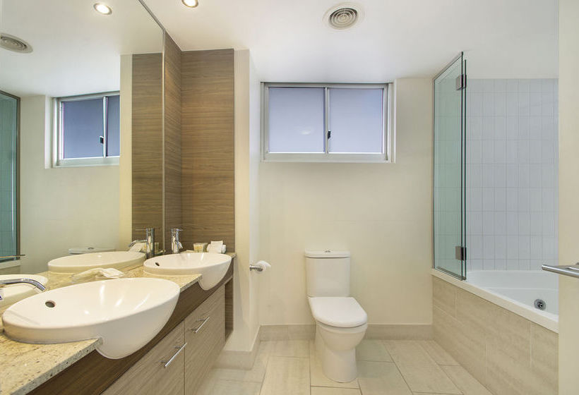 Waves Maroochy River | Maroochydore | Queensland | Australia 5