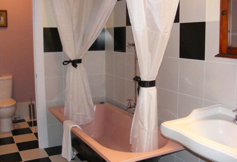 Bed and Breakfast Abbey Of The Roses | Warwick | Queensland | Australia 5