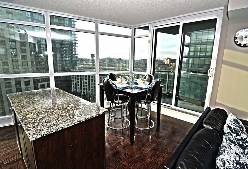 Toronto Escape - The Amber Suite | Toronto | Ontario | Canada 10