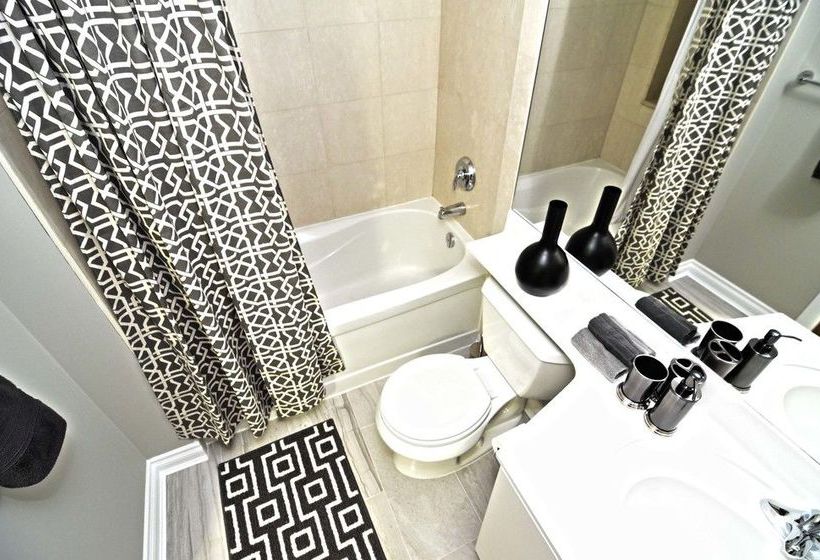 Toronto Escape - The Amber Suite | Toronto | Ontario | Canada 15