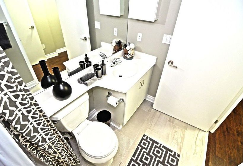 Toronto Escape - The Amber Suite | Toronto | Ontario | Canada 16