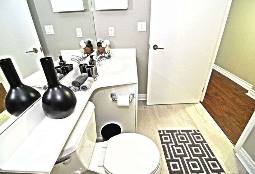 Toronto Escape - The Amber Suite | Toronto | Ontario | Canada 17