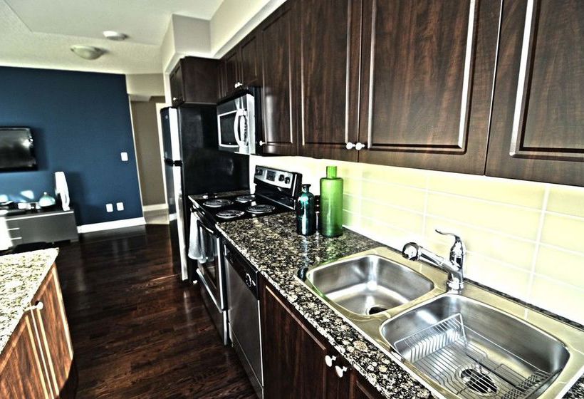 Toronto Escape - The Amber Suite | Toronto | Ontario | Canada 18