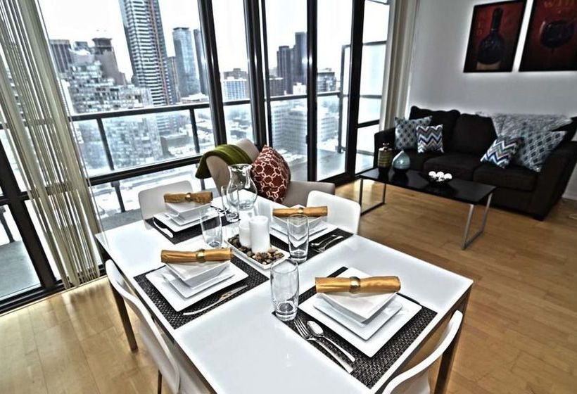 Toronto Escape - The Ruby Pink Suite | Toronto | Ontario | Canada 10