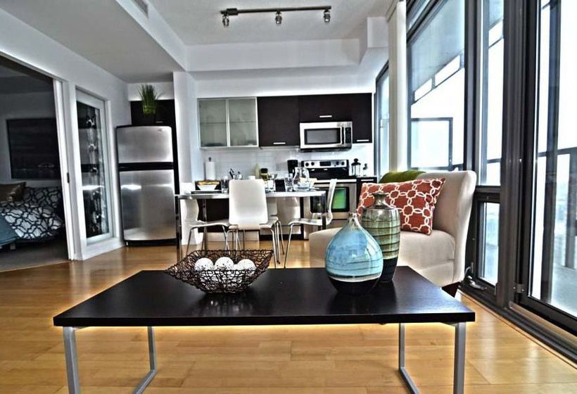 Toronto Escape - The Ruby Pink Suite | Toronto | Ontario | Canada 16