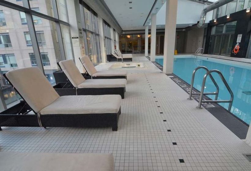 Toronto Escape - The Ruby Pink Suite | Toronto | Ontario | Canada 5