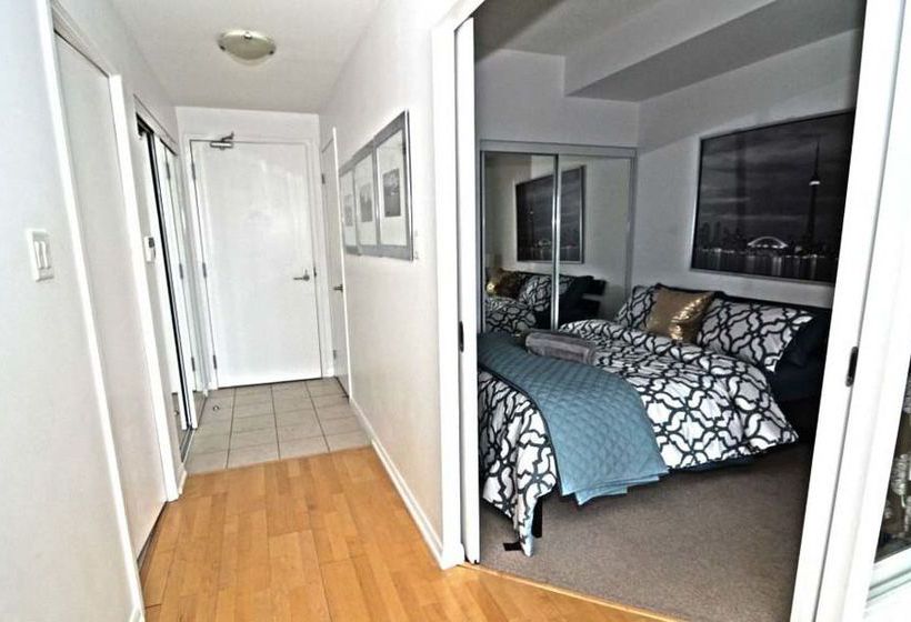 Toronto Escape - The Ruby Pink Suite | Toronto | Ontario | Canada 6