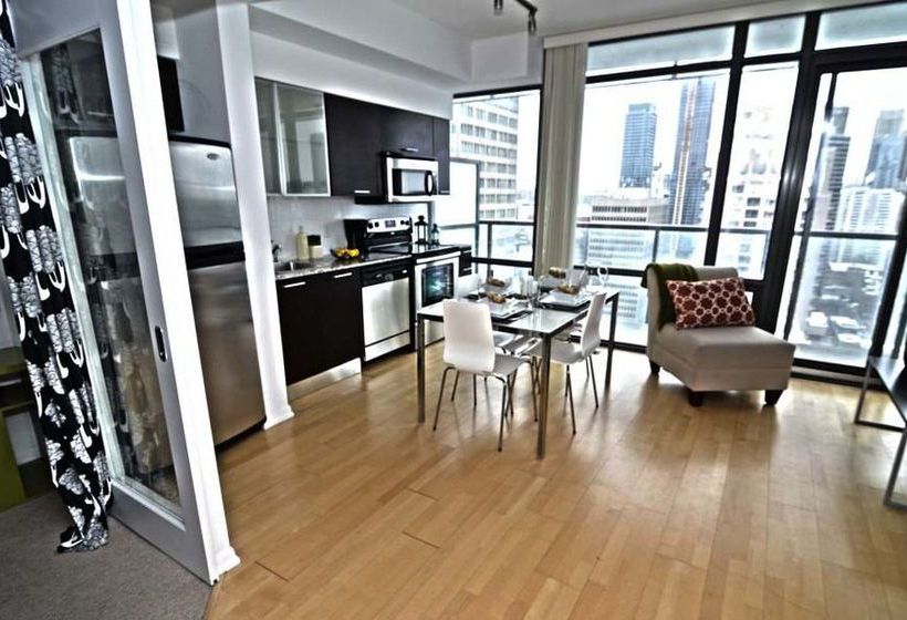 Toronto Escape - The Ruby Pink Suite | Toronto | Ontario | Canada 7