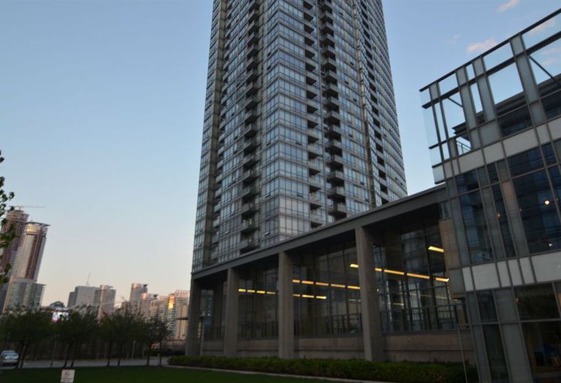 Hotel Toronto Escape - The Amethyst Suite | Toronto | Ontario | Canada 7