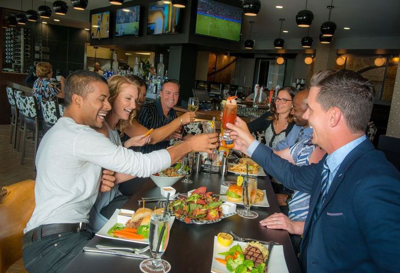 Applause Hotel Calgary Airport | Calgary | Alberta | Canada 1