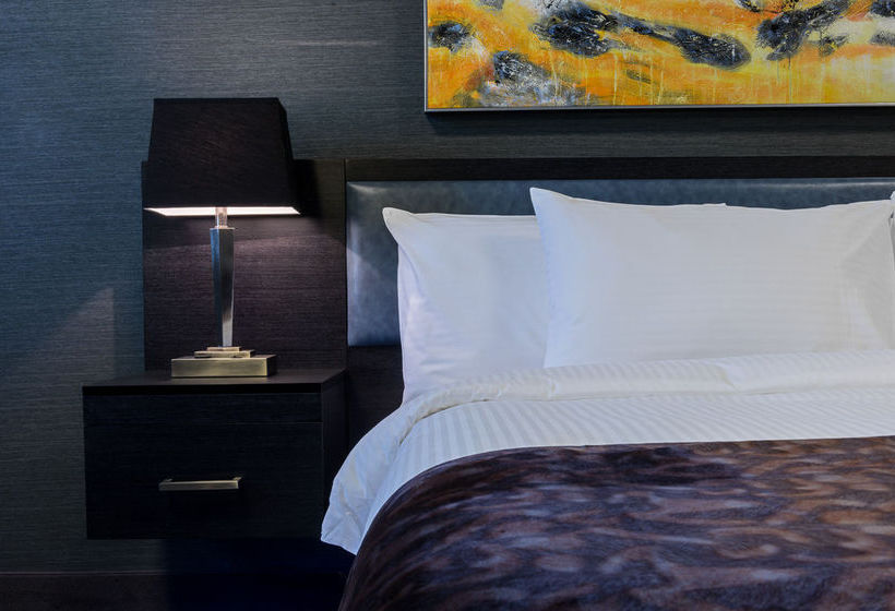 Applause Hotel Calgary Airport | Calgary | Alberta | Canada 17