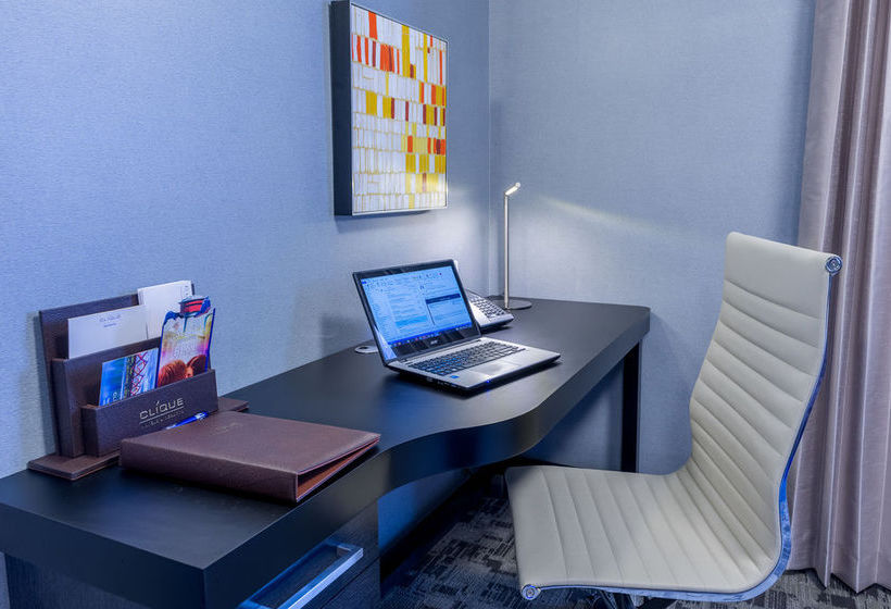 Applause Hotel Calgary Airport | Calgary | Alberta | Canada 18