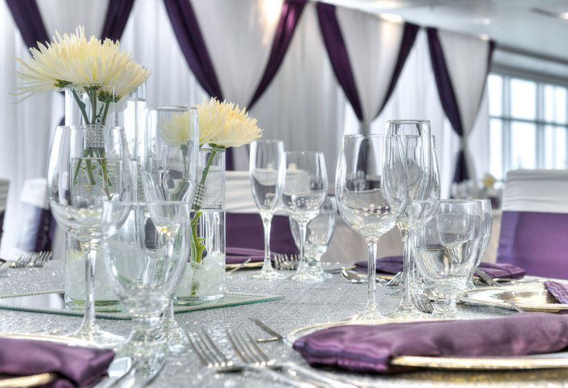 Applause Hotel Calgary Airport | Calgary | Alberta | Canada 6