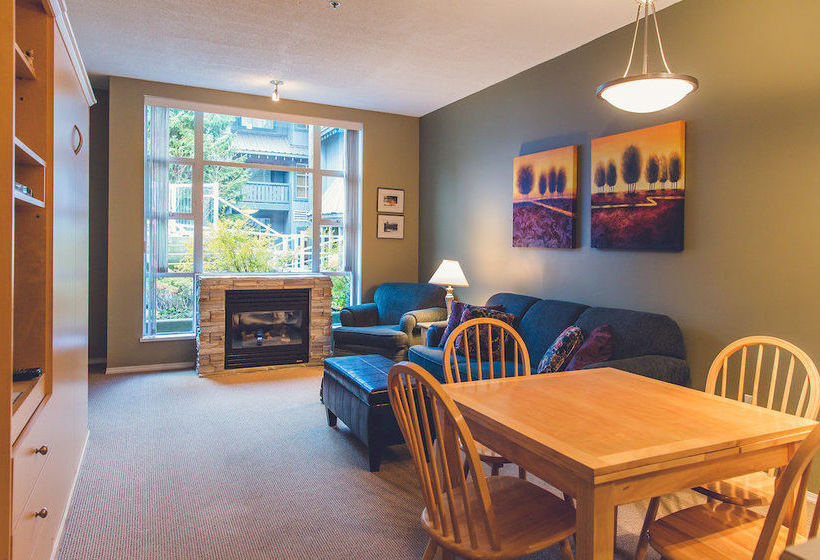 Glacier Lodge Luxury Condo | Whistler | British Columbia | Canada 3