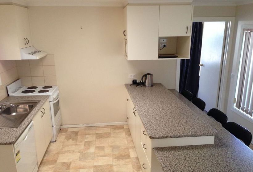 Lakes Jakaranda Holiday Units | Lakes Entrance | Victoria | Australia 2