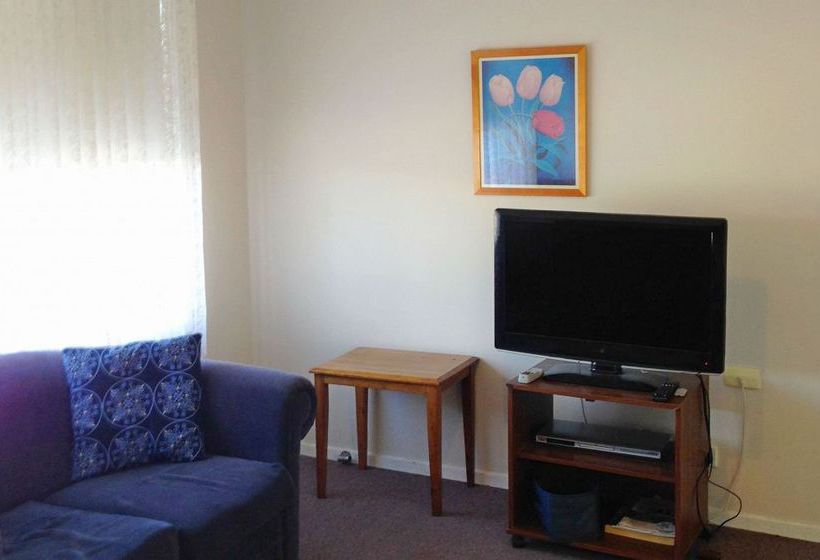 Lakes Jakaranda Holiday Units | Lakes Entrance | Victoria | Australia 4