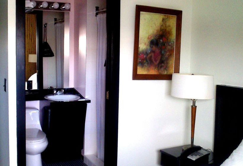 Hotel At The Waldorf | Vancouver | British Columbia | Canada 1