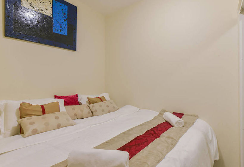 Anchor On Elizabeth | Melbourne | Victoria | Australia 2