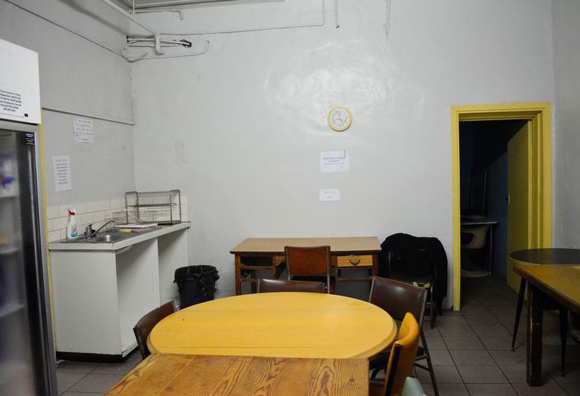 Hostel Oslo Hotel Backpackers | Saint Kilda | Victoria | Australia 16