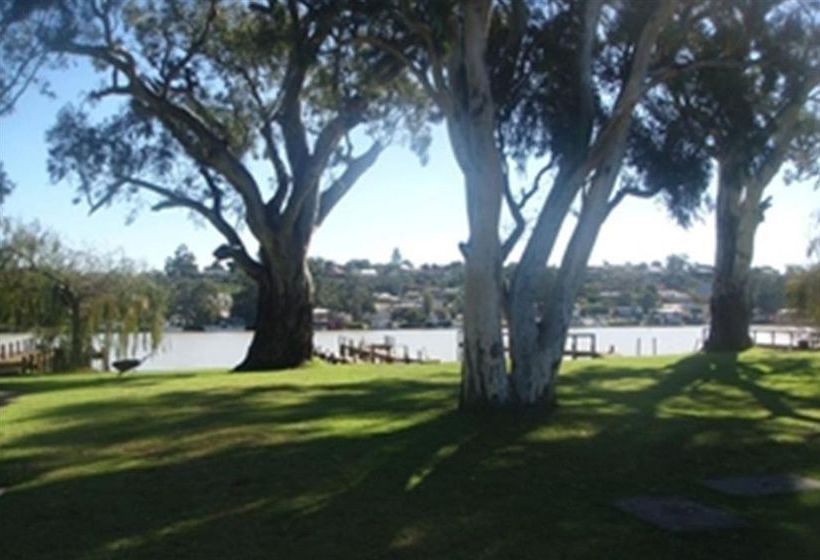 Hotel Eleven From The Left | Mannum | South Australia | Australia 2