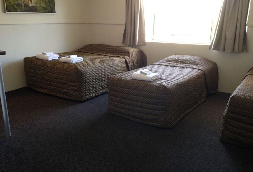 The Commercial Hotel Motel | Chinchilla | Queensland | Australia 1