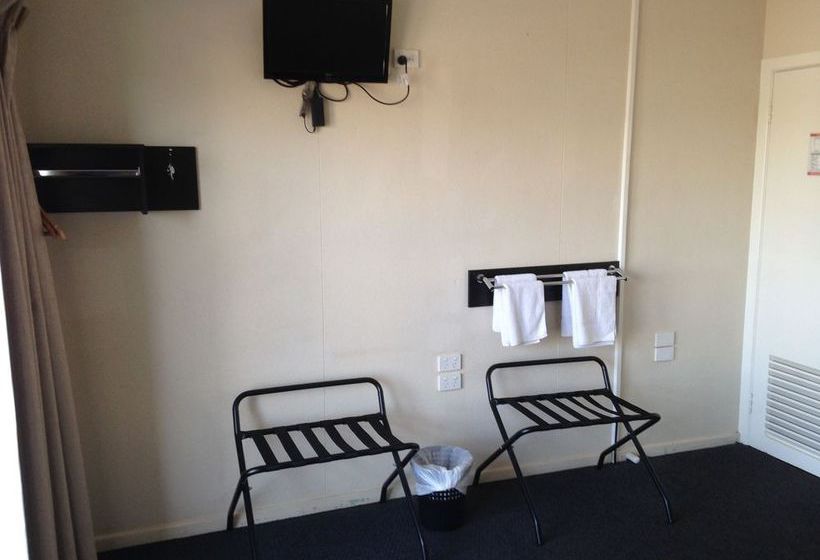 The Commercial Hotel Motel | Chinchilla | Queensland | Australia 4