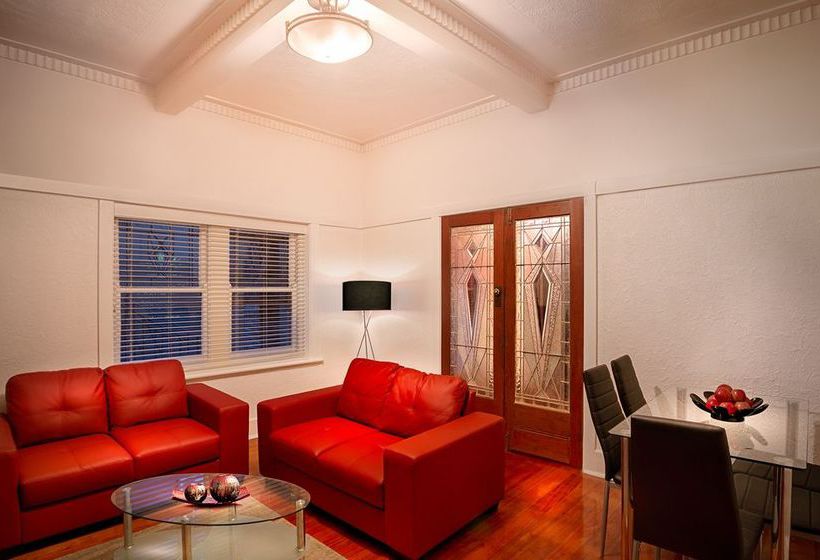 Como Court By Crest Hostel | Saint Kilda | Victoria | Australia 3