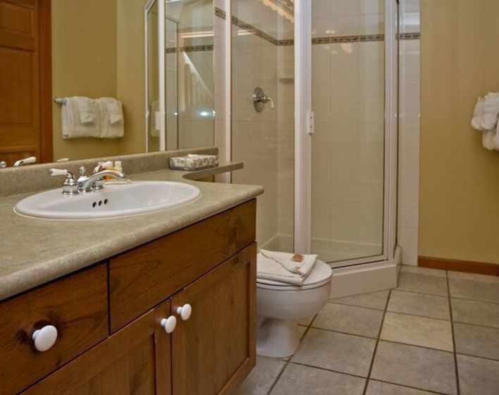 Hotel Westwind Properties At Valhalla | Whistler | British Columbia | Canada 17