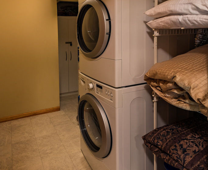 Hotel Westwind Properties At Valhalla | Whistler | British Columbia | Canada 18