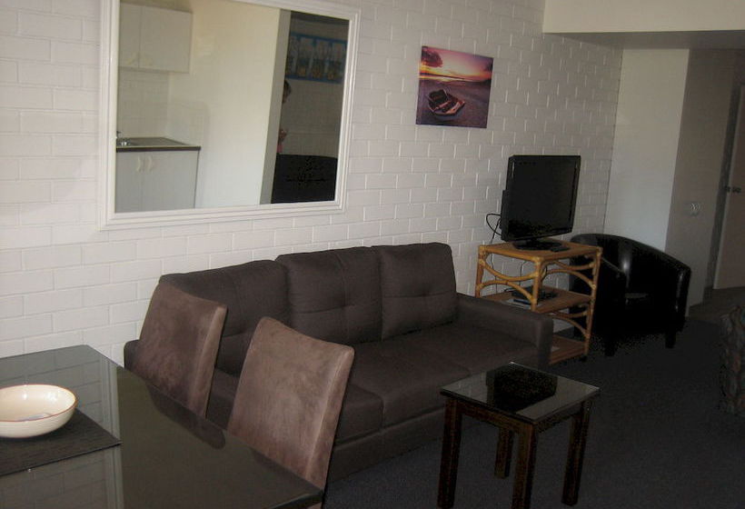 Regency Waterfront Motel | Noosaville | Queensland | Australia 3