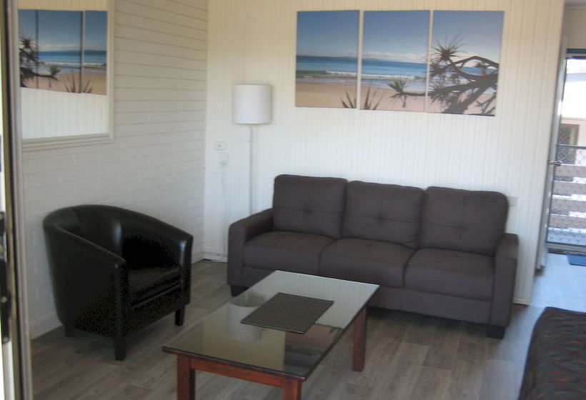 Regency Waterfront Motel | Noosaville | Queensland | Australia 6