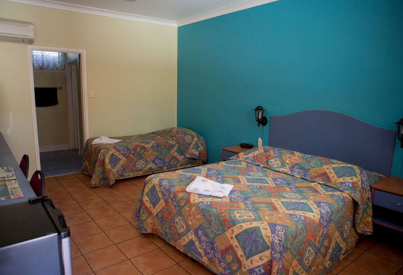 Adobe Motel | Cairns | Queensland | Australia 2
