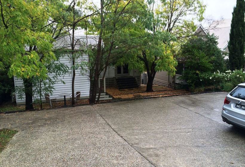 Lakeside Spa Villa Daylesford | Daylesford | Victoria | Australia 2