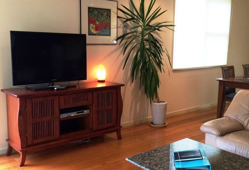 Lakeside Spa Villa Daylesford | Daylesford | Victoria | Australia 7