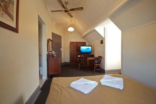Bed and Breakfast Kirk On Harris | Sydney | New South Wales | Australia 7